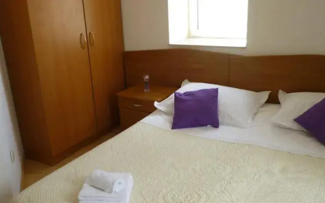 Apartments Ponistra