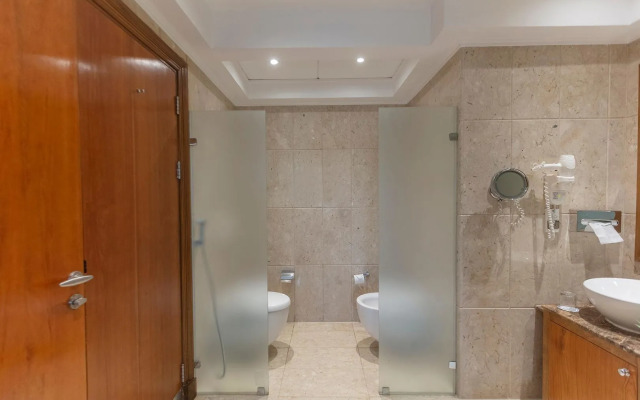 Royal Savoy Hotel & Villas