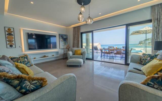 Villa Halcyon in St Stefanos Bay