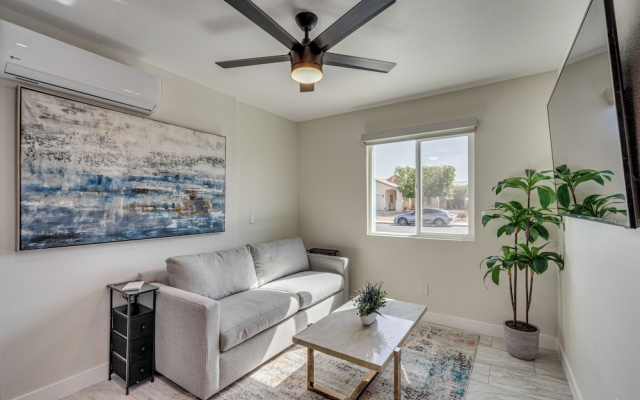 Near Coachella Music Festival: Cozy Indio Home!
