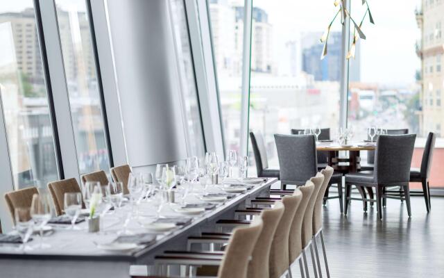 The Art Hotel Denver, Curio Collection by Hilton