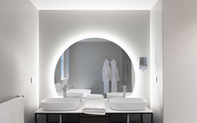 1.75 Paris La Source