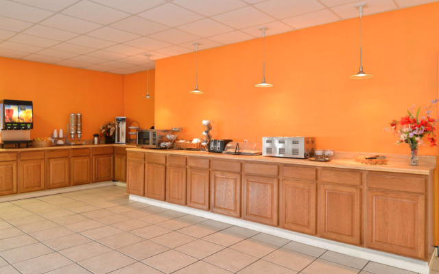 Americas Best Value Inn Tulsa at I-44