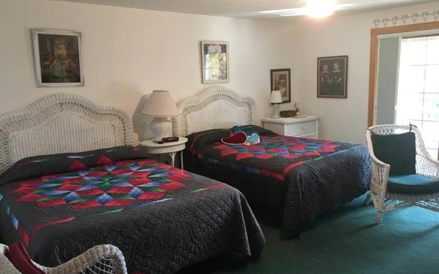 Lakeside Bed & Breakfast