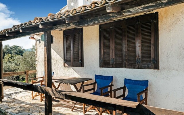 Quaint Holiday Home in Volimes Near Navagio Beach