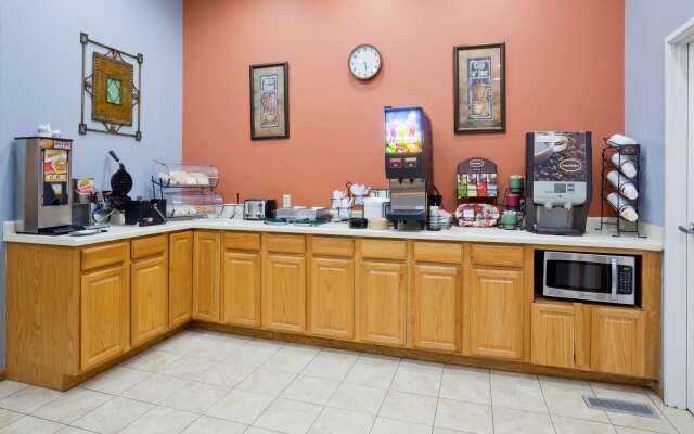 Grandstay Hotel and Suites