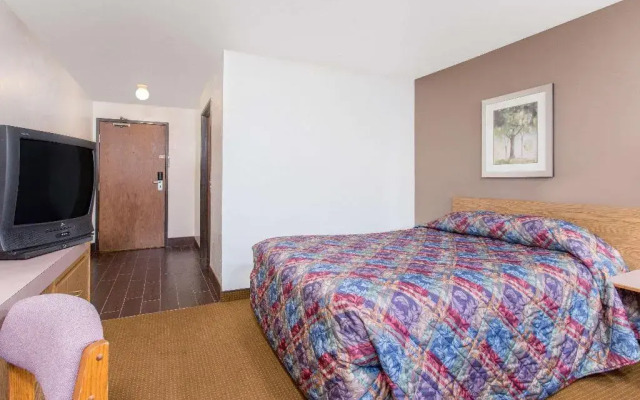 Super 8 By Wyndham Lacey Olympia Area