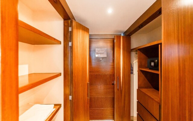 Bel Air 3314 1 BR by Casago