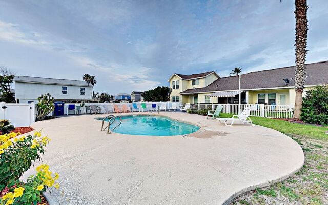 701NS Barefoot Getaway by RedAwning