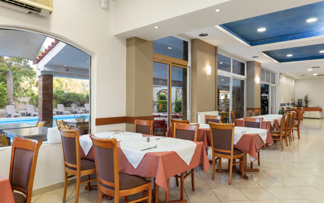 Stefania Beach Hotel