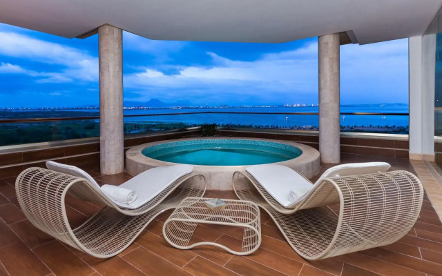 ADAM Hotel Suites