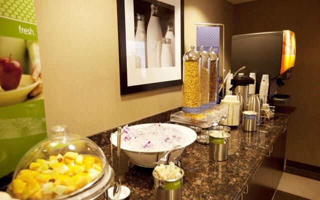 Hampton Inn & Suites Seattle/Kent,WA
