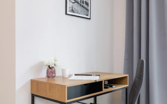 Modern Apartment Klimeckiego by Renters