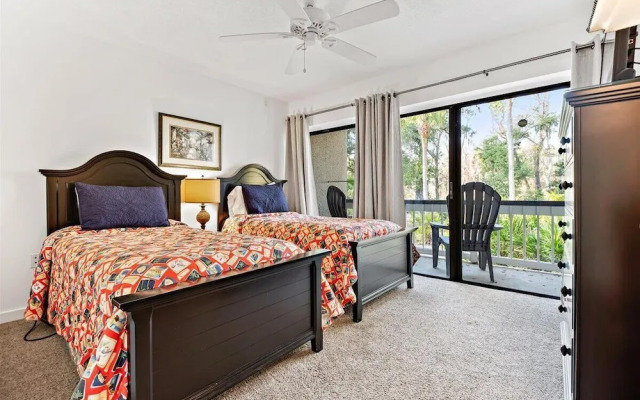 5403 Treetops