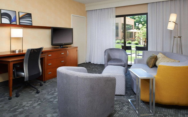 Courtyard by Marriott Columbus Dublin