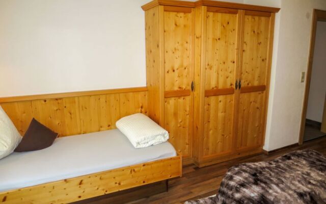 Sesselebenerhof 36723