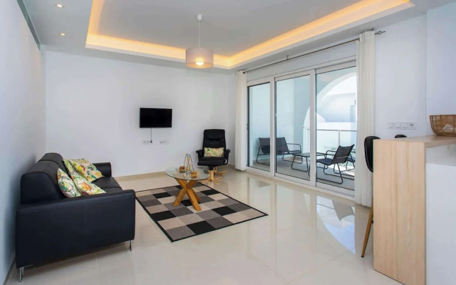 Sunset Paradise - Sleeps 4, Pool, Terrace & Views