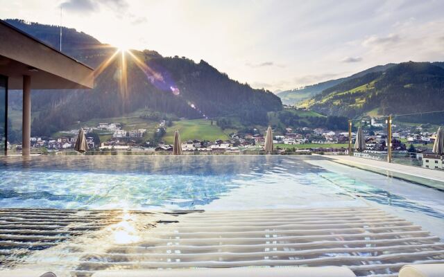 DAS EDELWEISS - Salzburg Mountain Resort