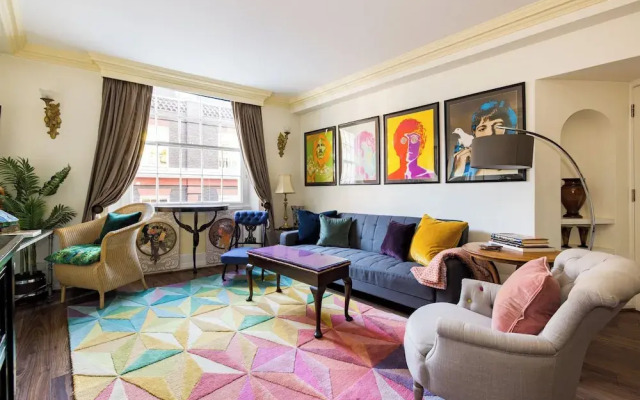 Mayfair 3-bed 5-guest Berkeley Square 1729 House