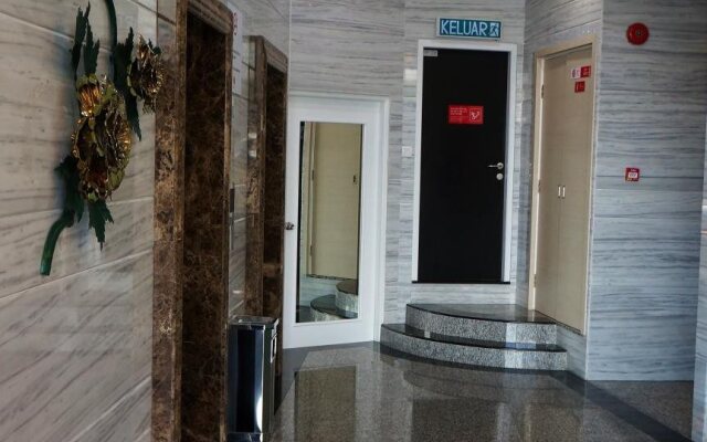 Pine Garden Hotel