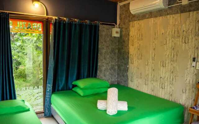 Beach Box Resort at Rimlay Rayong