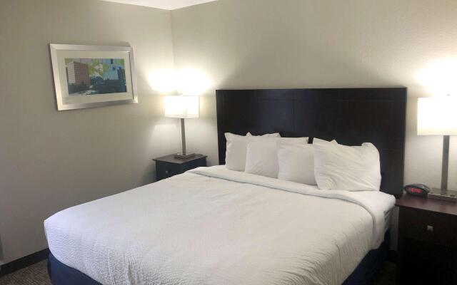 Best Western Plus Vermilion River Inn & Suites