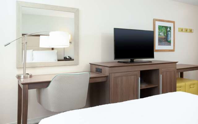 Hampton Inn & Suites Niles/Warren