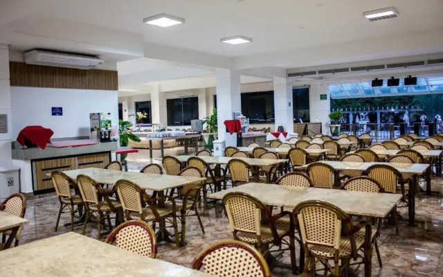 Lacqua diRoma Hotel com lazer completo 24 horas