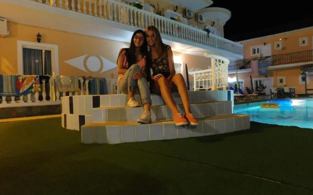 Two Brothers Studios Tsilivi