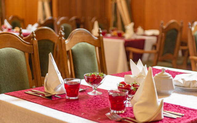 Nizhnaya Oreanda Hotel