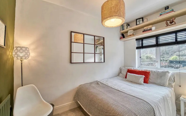 Host Stay Loughborough Road House