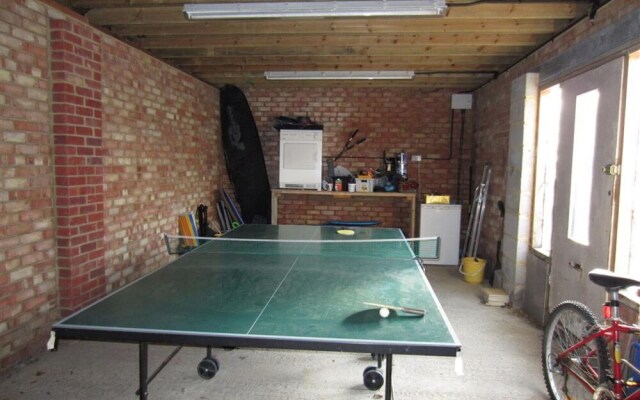 Chic Holiday Home in Swanage With Garden