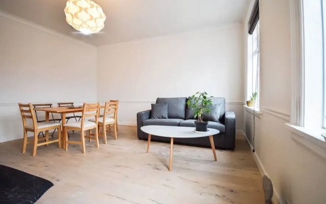 Apartment G4