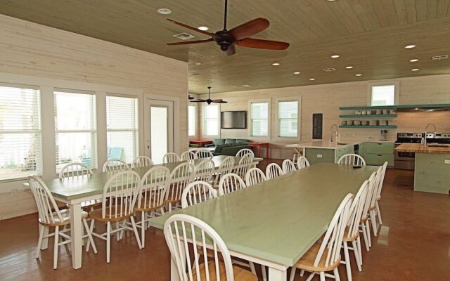 Beach Club Clubhouse 2