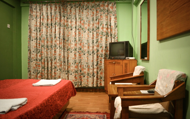Hotel Dronagiri
