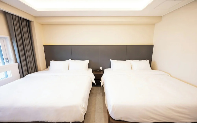 Vavant Tourist Hotel