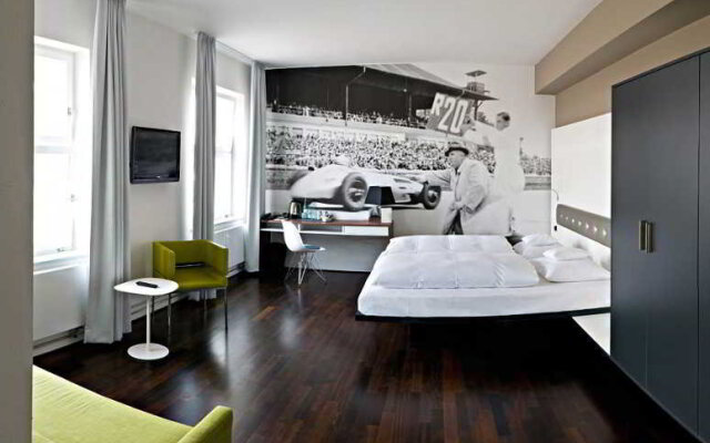 V8 Hotel Classic Motorworld Region Stuttgart