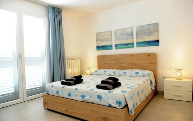 Villa Vanissia With Garden And Sea View