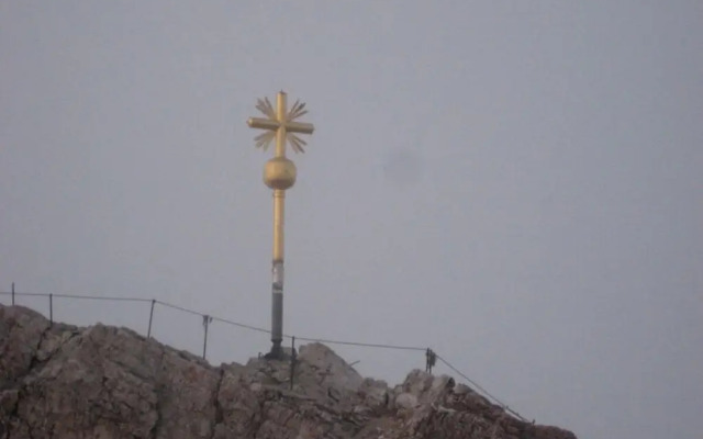 Valley Station Modern Retreat