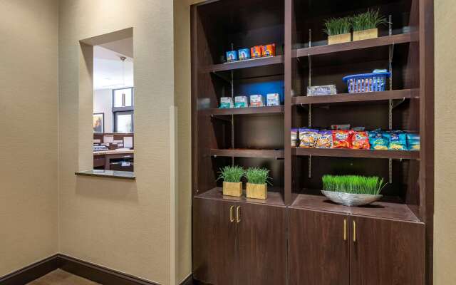 Comfort Suites Huntersville near Lake Norman