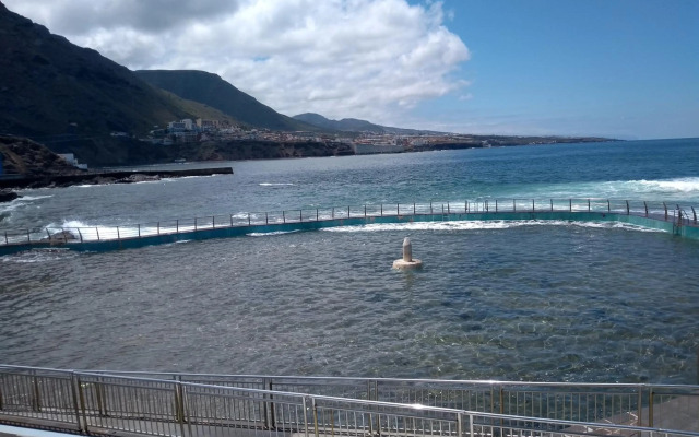 Playa Y Montaña: Naturaleza Y Armonía