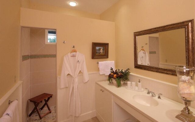 Oyster Bay Boutique Hotel