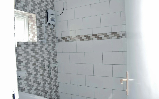 Inzozi Africa House B&B-Gishushu