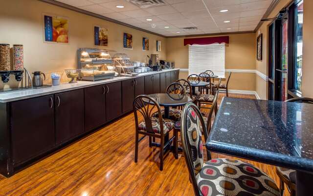 SureStay Plus Hotel by Best Western Alvin