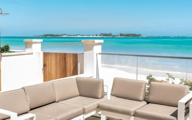 Stunning Oceanview 2 Bed Condo at ONE Cable Beach