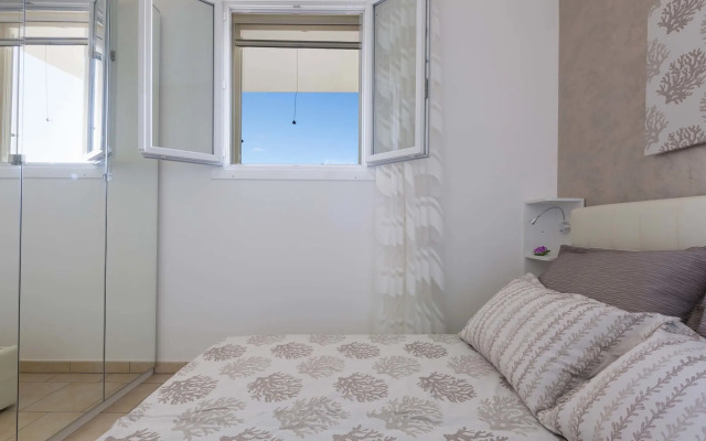 Villa La Strea by Barbarhouse