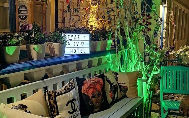 Beyaz ev Hotel