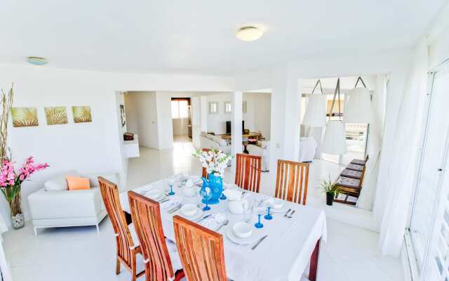 Ocean View Apartment with 3 BDR at Bávaro Beach