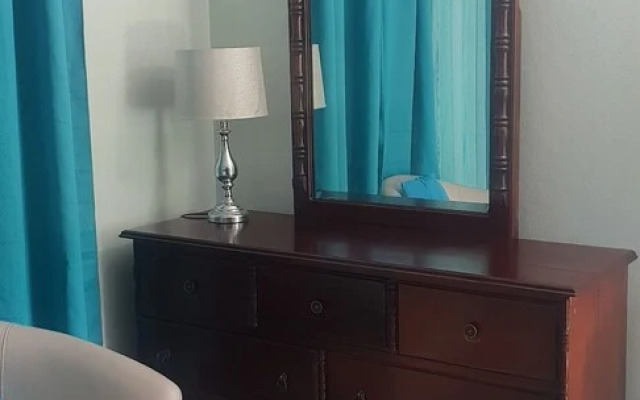 Gated Studio By The Pavillian Mall Near US Embassy Liguanea Kingston