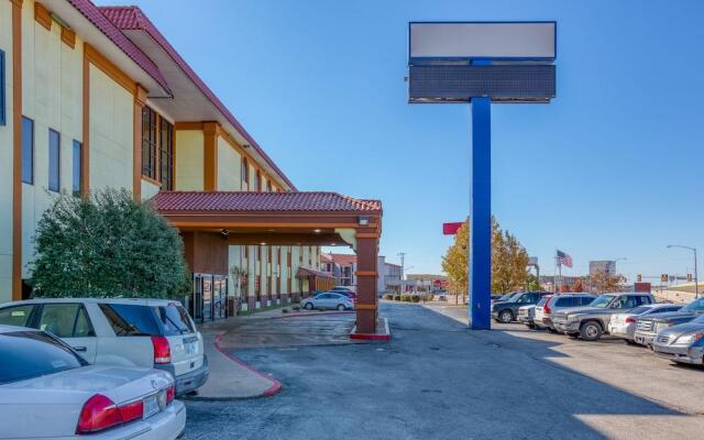 Knights Inn Tulsa I-44